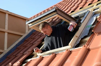 Pose de fenêtres de toit Velux à Issor